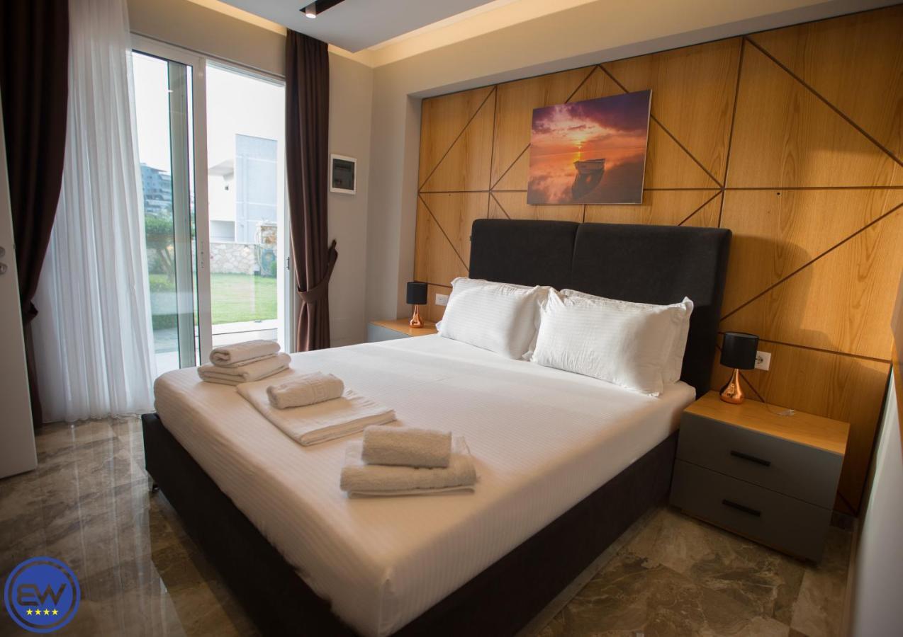 Blue Water Hotel Ksamil Exterior photo
