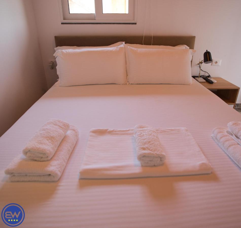Blue Water Hotel Ksamil Exterior photo