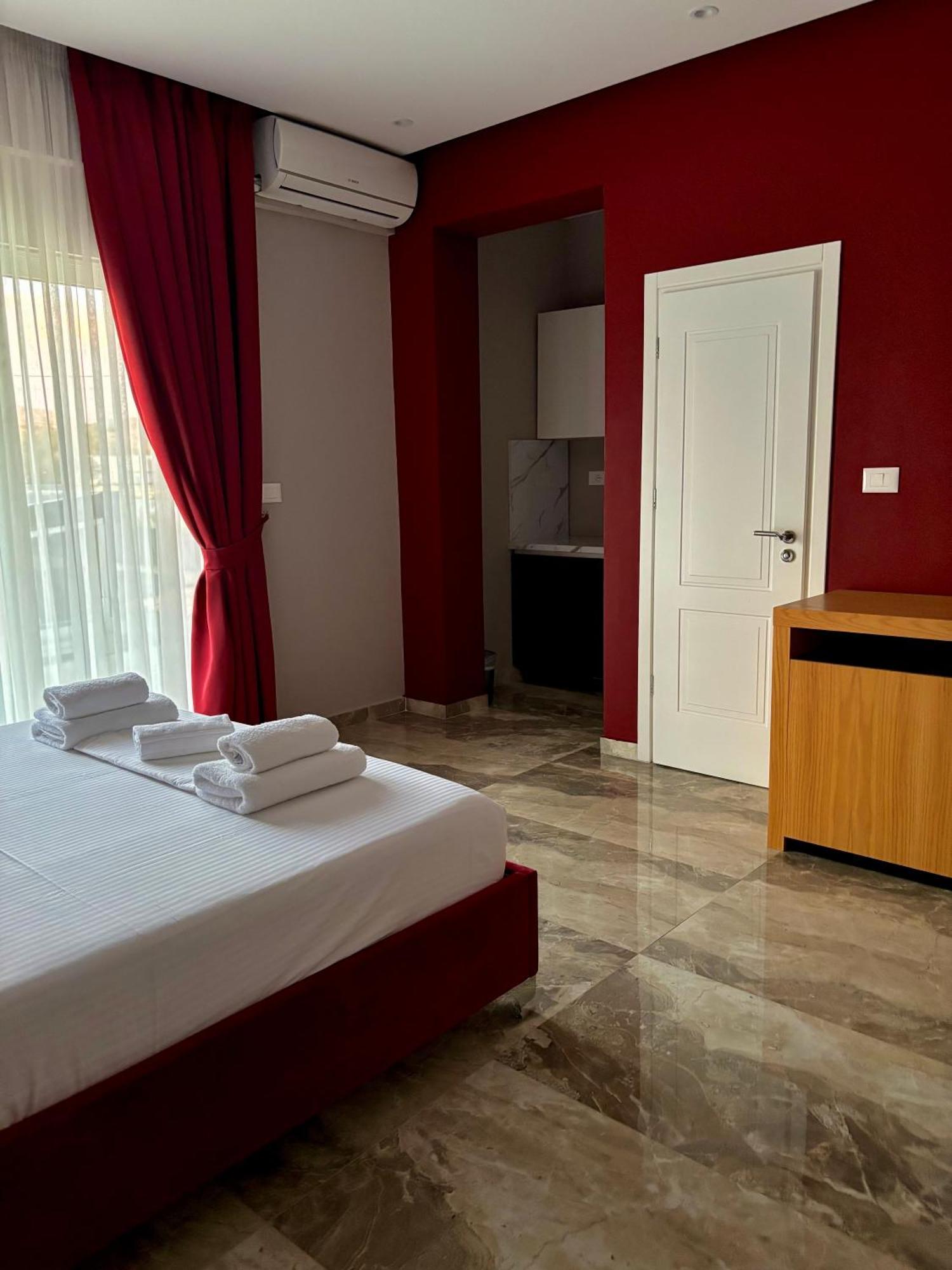 Blue Water Hotel Ksamil Exterior photo