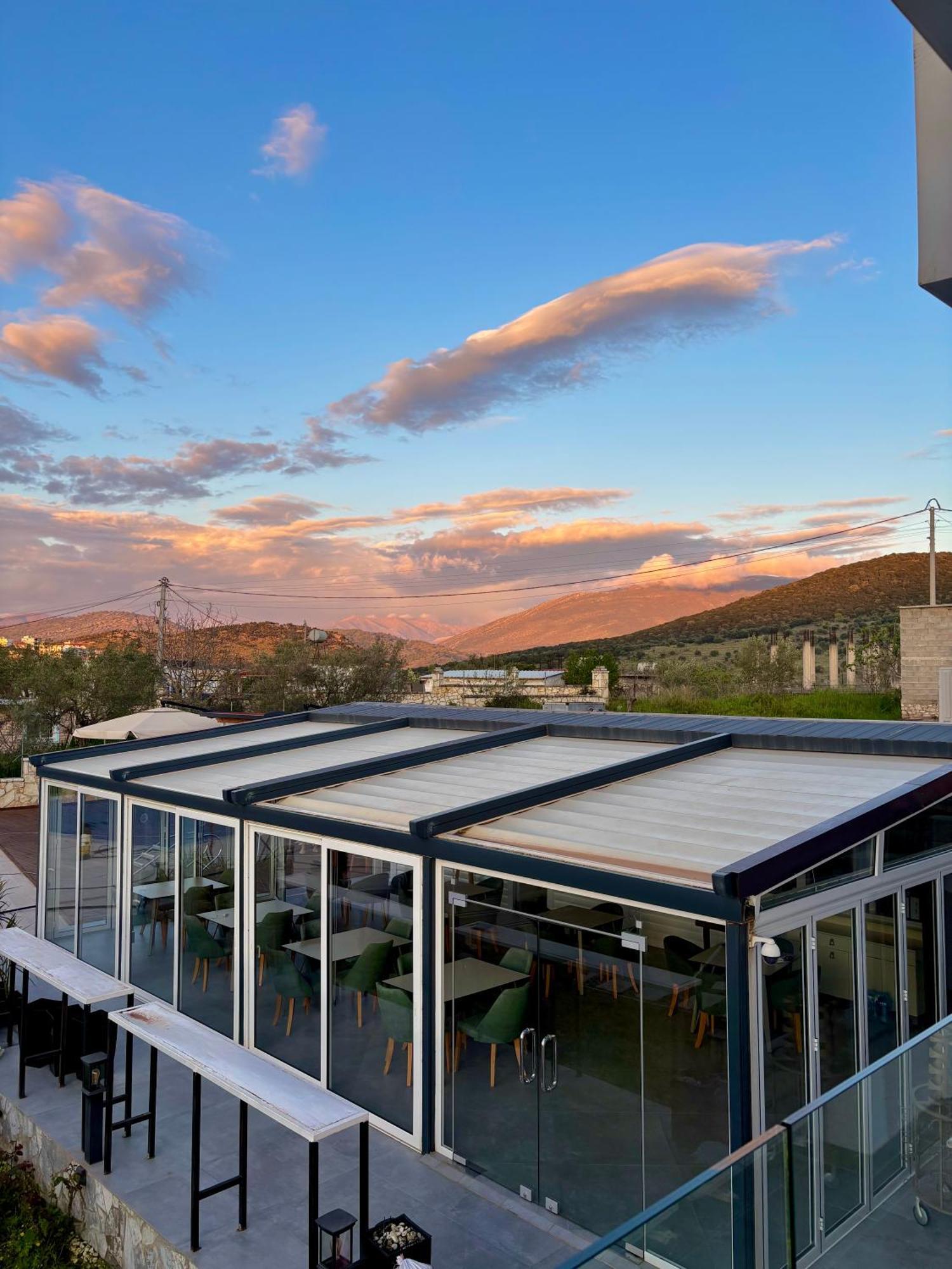 Blue Water Hotel Ksamil Exterior photo