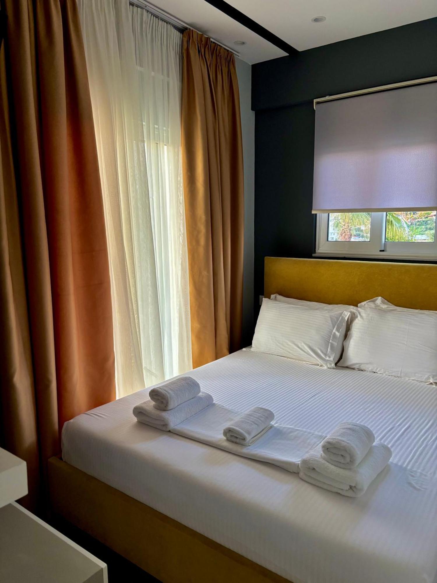 Blue Water Hotel Ksamil Exterior photo
