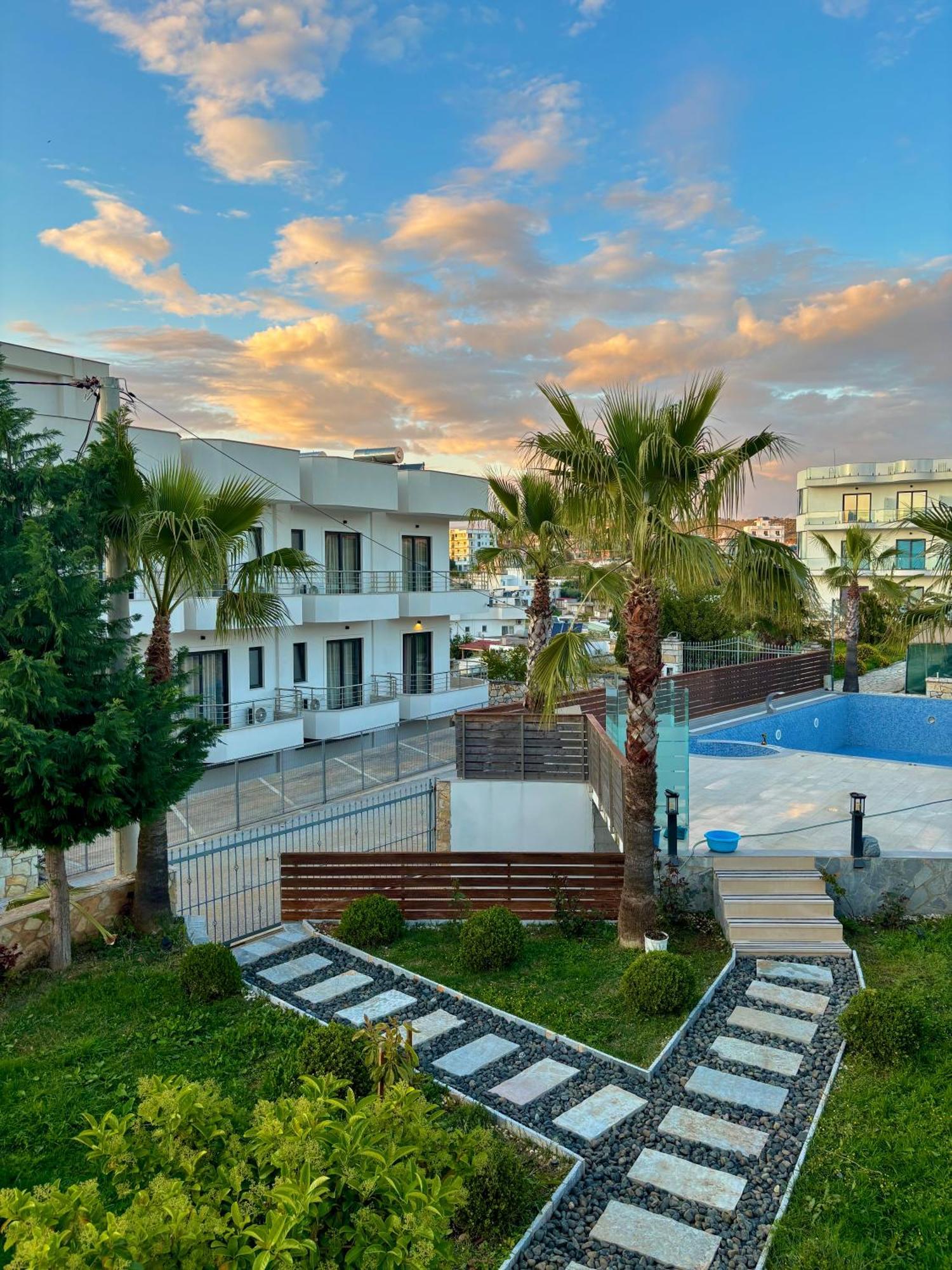Blue Water Hotel Ksamil Exterior photo